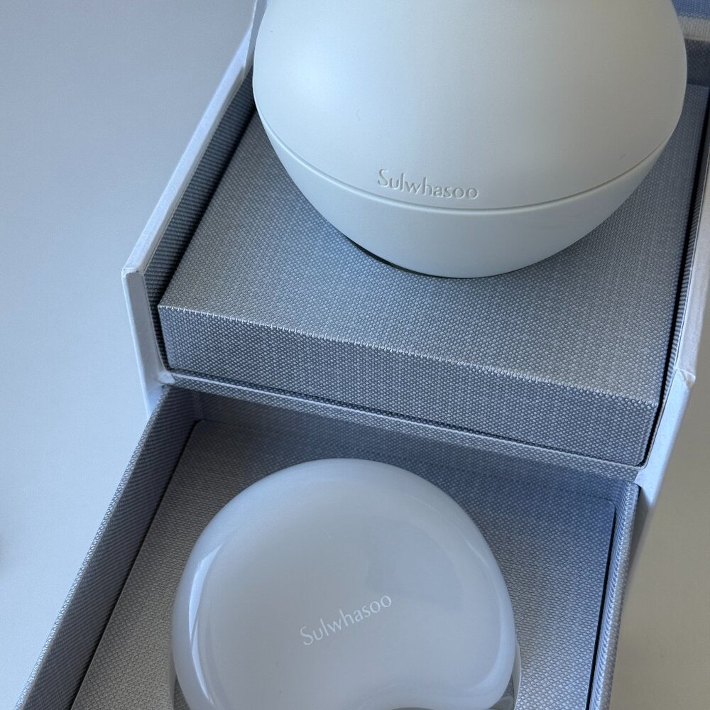 Sulwhasoo The Ultimate S Cream, 2 oz. & The Ultimate S Moon Jade Gua Sha | NEW